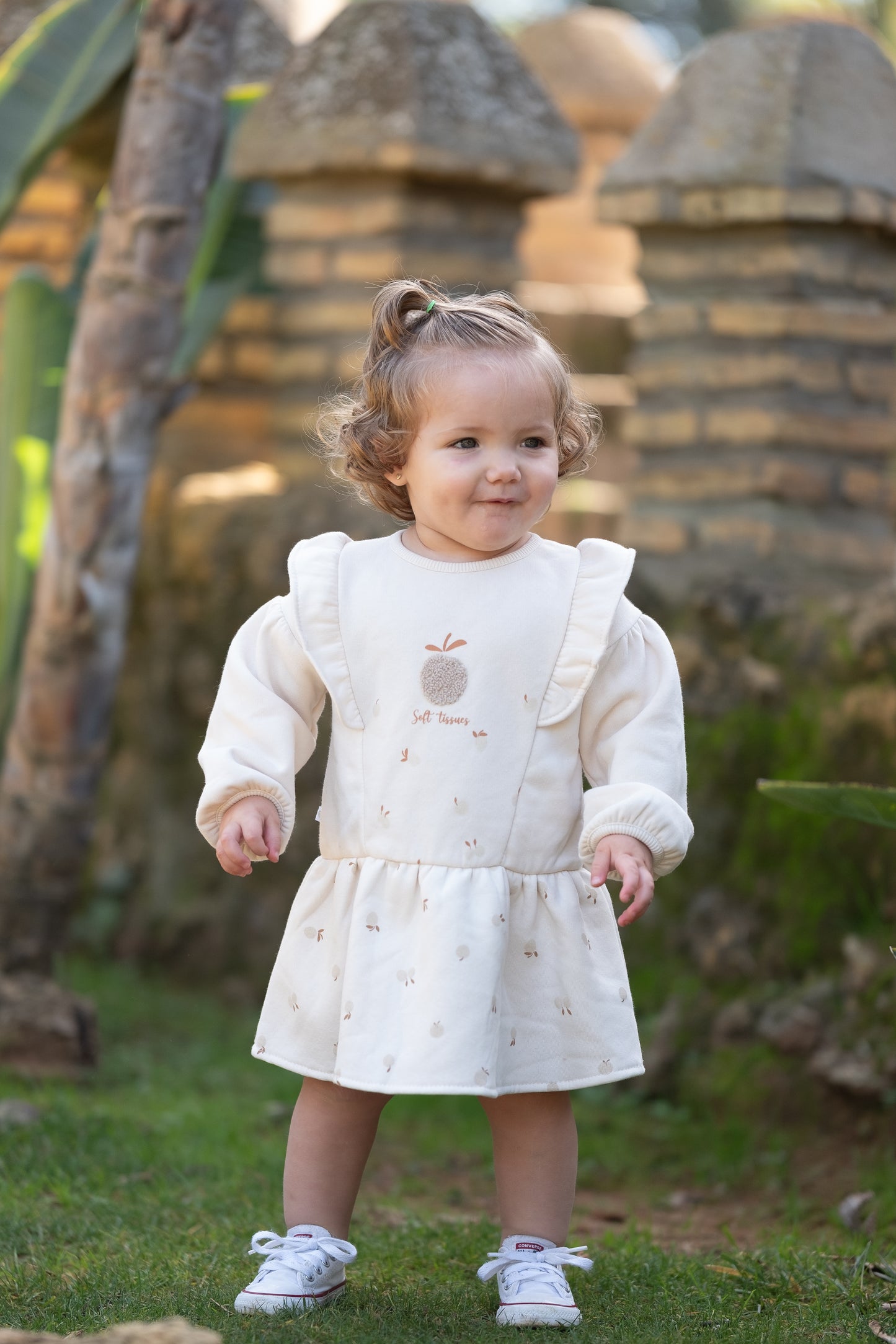 Vestido bebe con mangas largas  bordada manzana -Crema - Baby's Organic Wardrobe
 Vestido blanco para bebe , Vestido bautizo, Vestido Organico para niña, conjunto bebé orgánico, conjunt nadó orgànic, conjunto bebé orgânico, conjuntos bebé orgánicos, conjunts nadó orgànics, conjuntos bebé orgânicos, conjunto bebé recién nacido, conjunt nadó nounat, conjunto bebé recém-nascido, conjunto bebé invierno, conjunt nadó hivern, conjunto bebé inverno, conjunto bebé verano, conjunt nadó estiu, conjunto bebé verãno